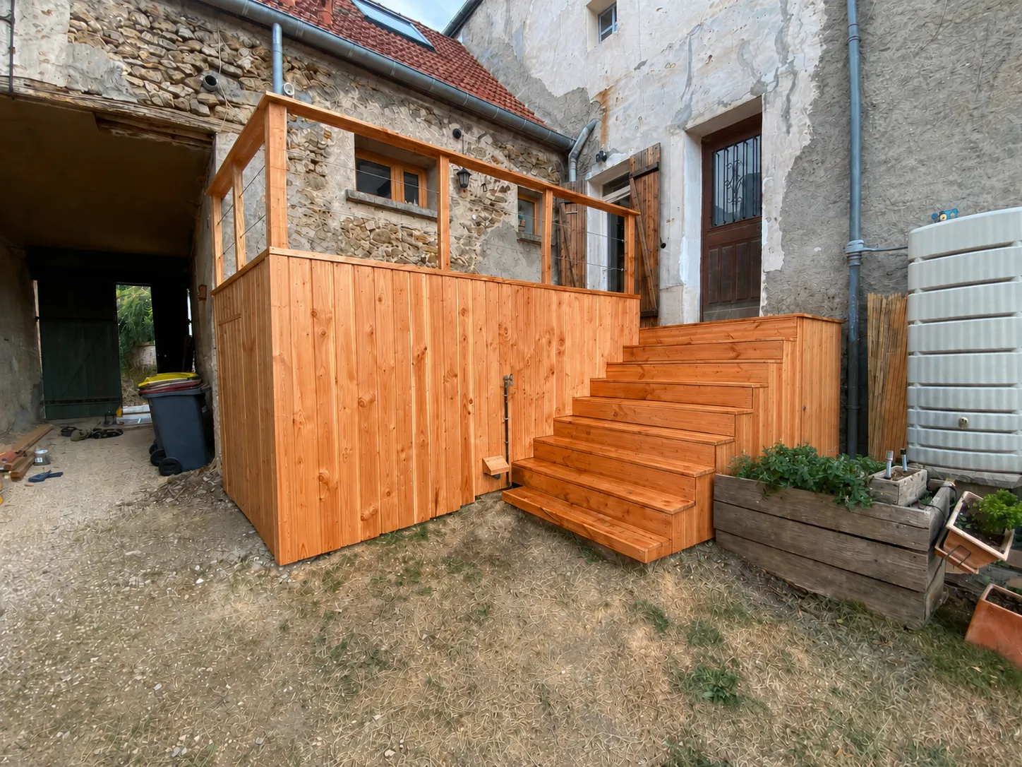Terrasse surélevée & escalier bois